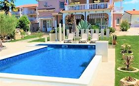 Apartment Villa Engel With Pool