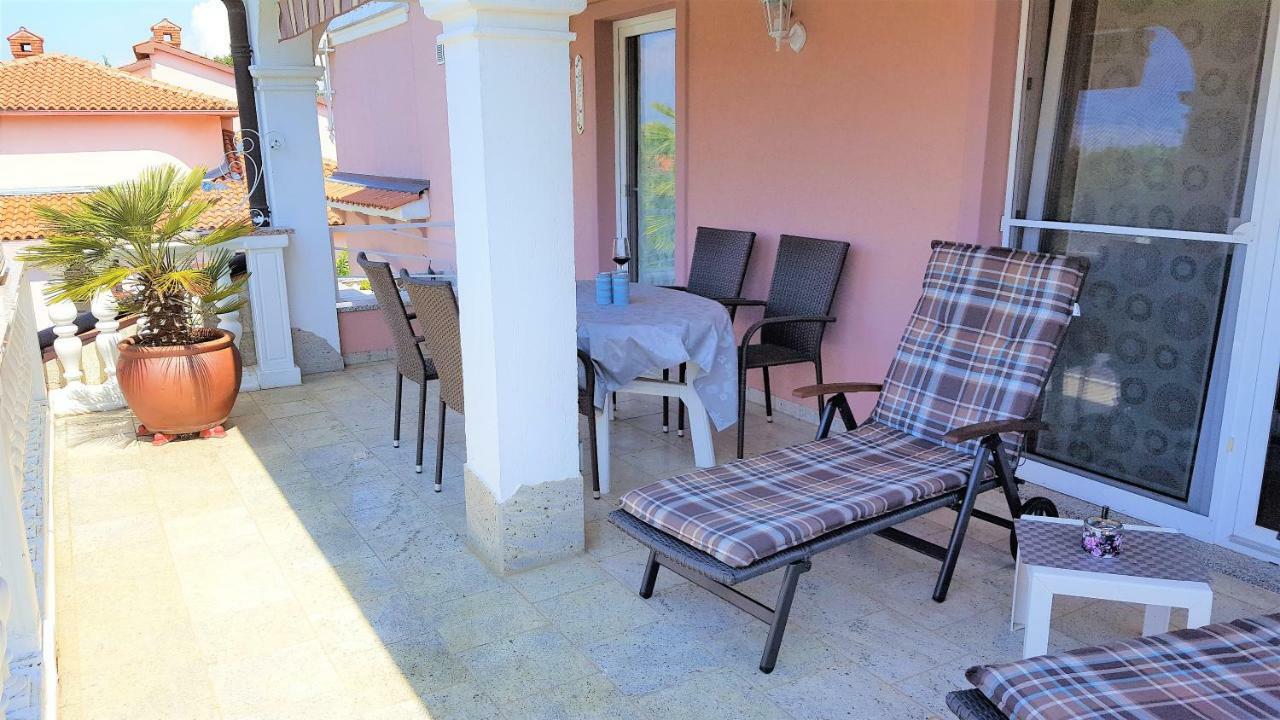 Apartment Villa Engel With Pool Poreč Extérieur photo